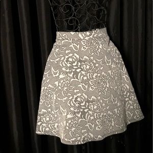 Forever 21 Knit Skirt 🌹🥀🌹🥀